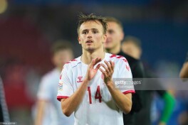 Дамсгор "Брентфорд" футболчисига айланди