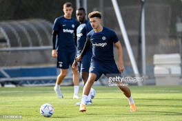 Rasman: "Lids" "Chelsi" futbolchisini sotib olganini e'lon qildi