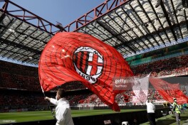 "Milan" asosiy himoyachisi 5 oyga safdan chiqdi