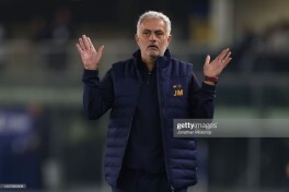 Mourinyu: "Tarkibdan Matich va El-Shaaravi joy oladi, qolgan 9 nafar futbolchini tanlash kerak"