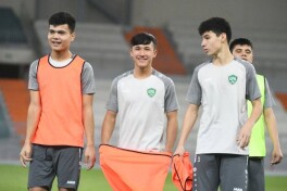 Ўзбекистон U17 жамоаси Саудия Арабистонига қарши баҳс олдидан расмий машғулот ўтказди
