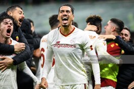 "Roma" Smolling bilan shartnomani uzaytirishiga ishonmoqda