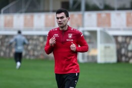 Ashurmatov “Rubin”dagi ilk intervyusida: “Kuchli tomonlarimga murabbiy va muxlislar baho berishadi”