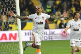 Turkiya Superligasi. "Ankaragyudjyu" - "Galatasaray" 1:4