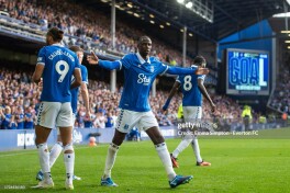 "Everton" yarim himoyachisi bilan shartnoma uzaytirilganini e'lon qildi