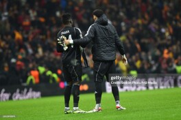 Faqat birgina “Manchester Yunayted” futbolchisi Onana muvaffaqiyatsizlikka uchraganidan keyin uni qo'llab-quvvatladi
