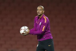 Melo Interga o'tdi