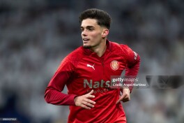 "Bavariya" Devisning o'rnini to'ldirmoqchi bo'lgan futbolchi ham "Real"ga o'tishni orzu qilmoqda