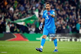 Bravo "Betis"da qolishga tayyor