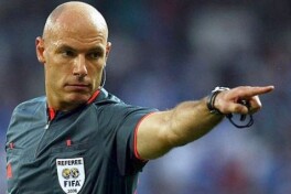 Xovard Uebb: "Futbolchilar "Boxing Day"da o'ynamaslik uchun sariq kartochka ko'rsatishimni so'rashardi"