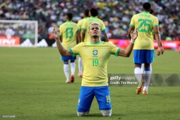 O'rtoqlik o'yini. Meksika - Braziliya 2:3