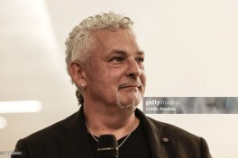 Qurolli bosqinchilar Roberto Badjoning uyiga bostirib kirishdi