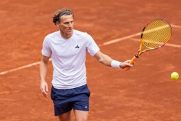 Nima? Forlan endi professional tennischi!