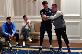 "Paxtakor" yangi ustozi futbolchilar bilan tanishdi