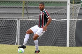 Rasman: "Navbahor"ga yana bir braziliyalik futbolchi keldi