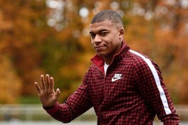 Nike Kilian Mbappe uchun yorqin dizayndagi butsalarni chiqaradi