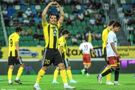"Neftchi" "Oq-tepa"ni yirik hisobda mag'lub etib, pley-offga chiqqan o'yindan GALEREYA