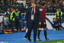Rasman: Qirg'iz Respublikasi bosh murabbiyi ishdan ketdi