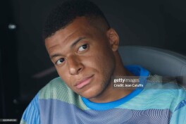 Mbappe sudga bergan arizasini qaytarib oldi