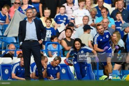 Karneyro Mourinyoni sudga beradi