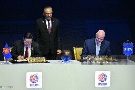 Infantino ASEAN Kubogini taqdim etdi