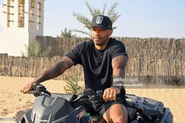 Anri Saloh haqida: "Liverpul"da muammolar bo'lib turganda va o'zing natija ko'rsatmayotgan paytda faqat o'zing haqingda gapirish yaramaydi. Men "Barsa"da o'ynamayotganimda buni Pepning yuziga aytganman, ommaga emas. Jamoani himoya qilish kerak"