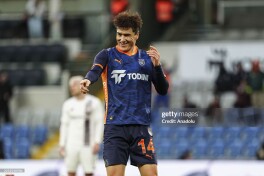 Eldor Shomurodov Turkiya Superligasining birinchi davra ramziy jamoasidan joy oldi