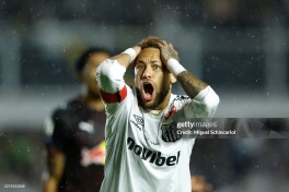 Neymar xato tufayli almashtirildi. U JCH qaydnomasiga kirish uchun kurashayotgandi
