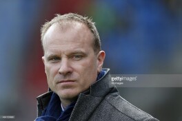 Dennis Bergkamp "Reding" klubi bosh murabbiyi bo'lishi mumkin