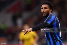 Romano "Manchester Yunayted"ning yangi transferi haqida xabar berdi va ikki futbolchi ketishini tasdiqladi
