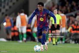 "Manchester Yunayted" chap qanot himoyasi uchun uchta nomzodni ko'rib chiqmoqda - TEAMtalk