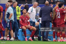 "Toj hech qachon tushmaydi". Ronalduning opasi - hujumchining Portugaliya terma jamoasidan ketishi haqida