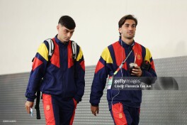 Ispaniya terma jamoasi a'zosi JCHdan so'ng "Barselona"dan PSJga o'tishga rozi bo'ldi - Sky Sports