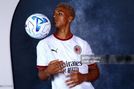 "Milan" "Nottingem Forest" futbolchisini ijaraga oldi