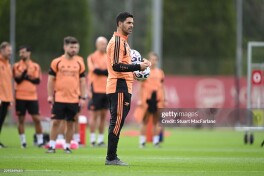 Arteta "Arsenal"ning hujumda yanada kuchayganini ta'kidladi