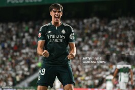 "Real" "Elche" bilan o'yinda ikki to'p farqidagi ustunlikni boy berdi, ammo 90+1-daqiqada g'alabani ilib ketdi