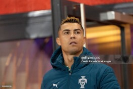 Ronaldu 18 yil ichida ilk bor Portugaliya terma jamoasining rasmiy o'yinida maydonga tushmadi