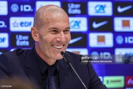 "Men bunday futbolchilarni yaxshi ko'raman". Zidan Fransiya terma jamoasi o'yinchisining ijrosidan hayratda qoldi