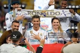 "U bundan ko'prog'iga munosib edi". Ronalduning opasi muxlisning murojaatini bo'lishib, futbolchini qo'llab-quvvatladi