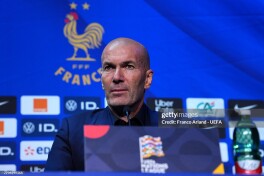 "Bundan ko'prog'iga loyiq edik". Zidan Italiya bilan haqida