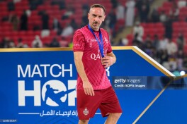 Riberi 2013 yilda "Oltin to'p"ga loyiq bo'lganini aytdi: "Men Bundesliga va Yevropaning eng yaxshi o'yinchisi edim, yana nima qilishim kerak edi?