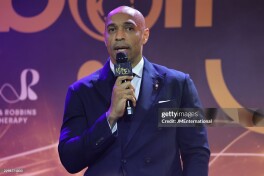 Terri Anri "Oltin to'p"ni topshirish marosimi boshlovchisi bo'ladi