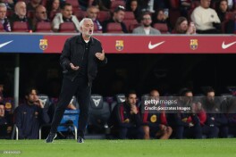 Mourinyo "Real"ning "Barselona" ustidan qozongan g'alabasini va hakamlikka baho berdi