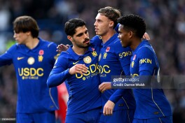 APL. "Chelsi" bir kishi kam bo'lib qolgan "Manchester Yunayted"ni mag'lub etdi