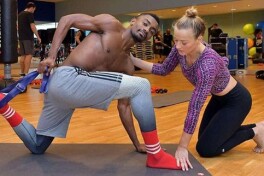 Olamsport.com: Саломон Калу Кели хоним ёрдамида йогани ўрганяпти