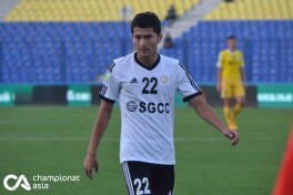 Shoxruh Gadoev Baxraynda to'p tepadigan bo'ldi