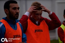 Doniyor Usmonov "Navbahor"ga qo'shildi