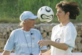 Jyuli:"Messi 16 yoshida asosiy tarkibning to'rt futbolchisini alday olgan"