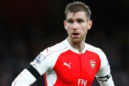 Per Mertezaker 6 oydan so'ng ilk marotaba "Arsenal" bilan mashg'ulot o'tkazdi