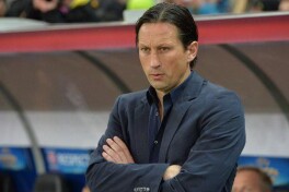 Bayer Roger Shmidtni iste'foga chiqardi